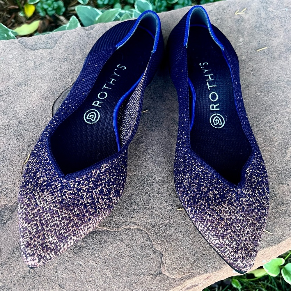 Rare! retired Rothy’s Midnight Metallic Point Flats 9.5